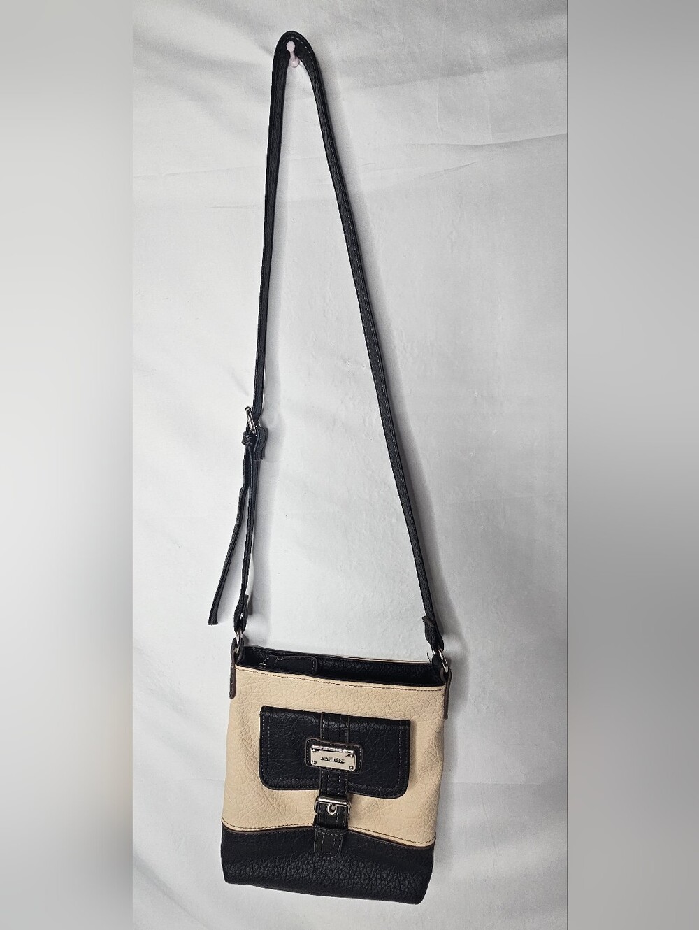 Nine West Pebbled Crossbody Bag Black Cream Two Tone Messenger Purse Buckle - Picture 13 of 16